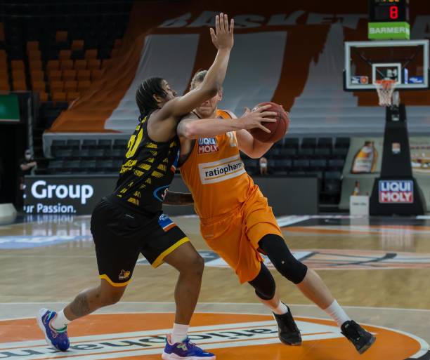 员的角色中 员的角色中