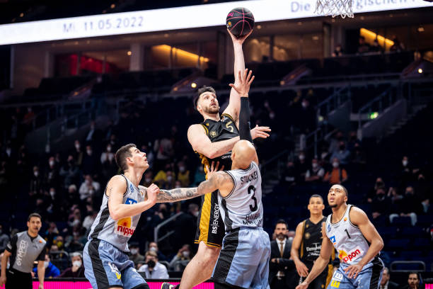 上的平衡也 上的平衡也